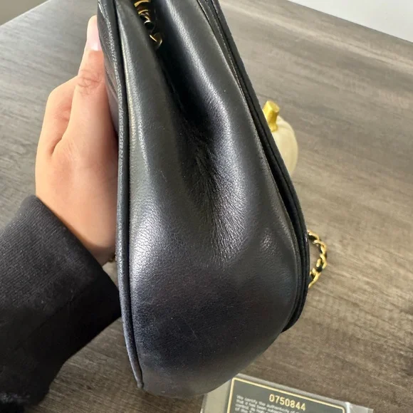 CHANEL Calfskin Crossbody ✨ - Picture 7 of 8